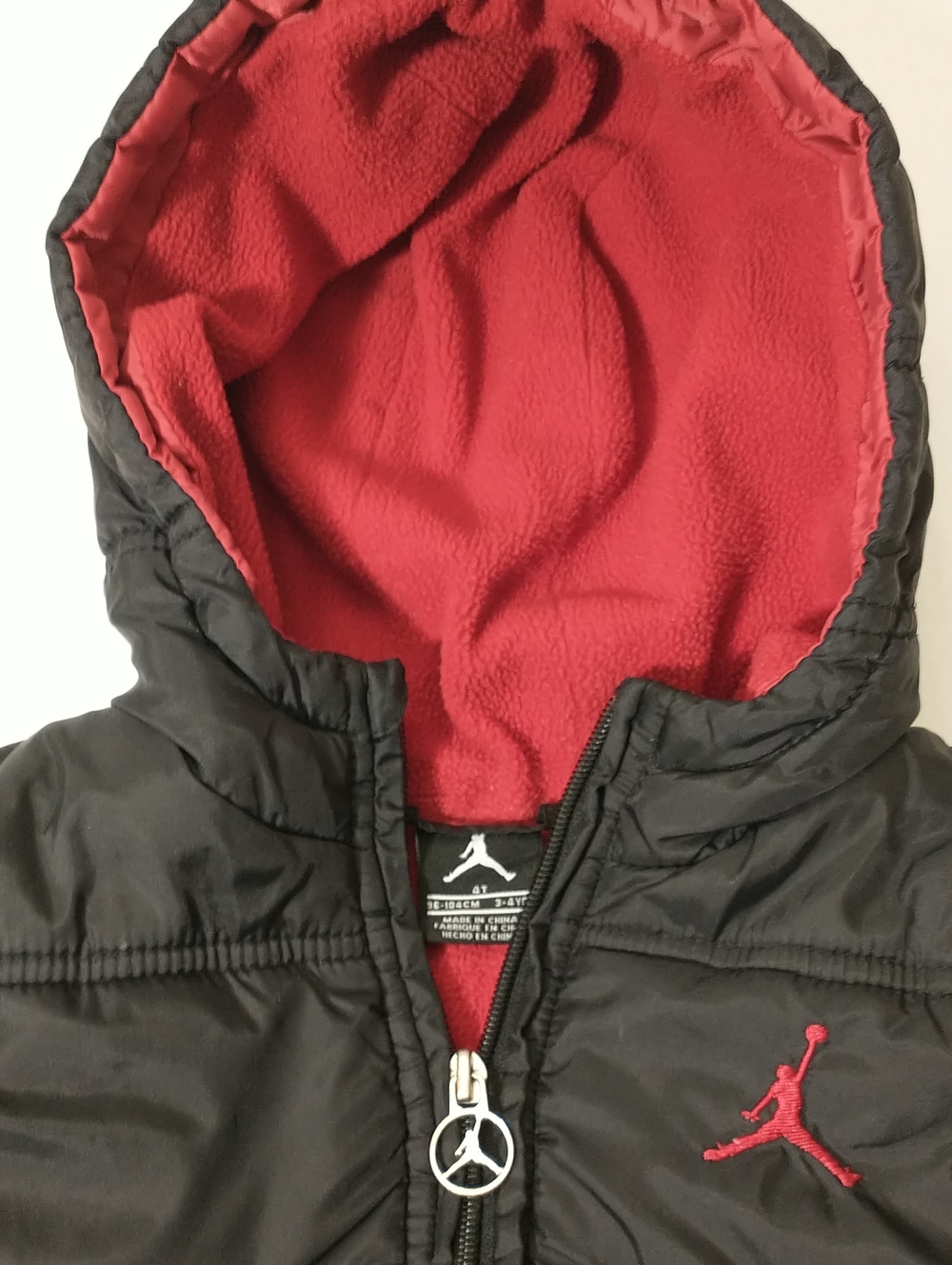Air Jordan Black/Red Puffer Jacket, Fleece Lined, Size 4T, 3-4 Years Old, Winter
